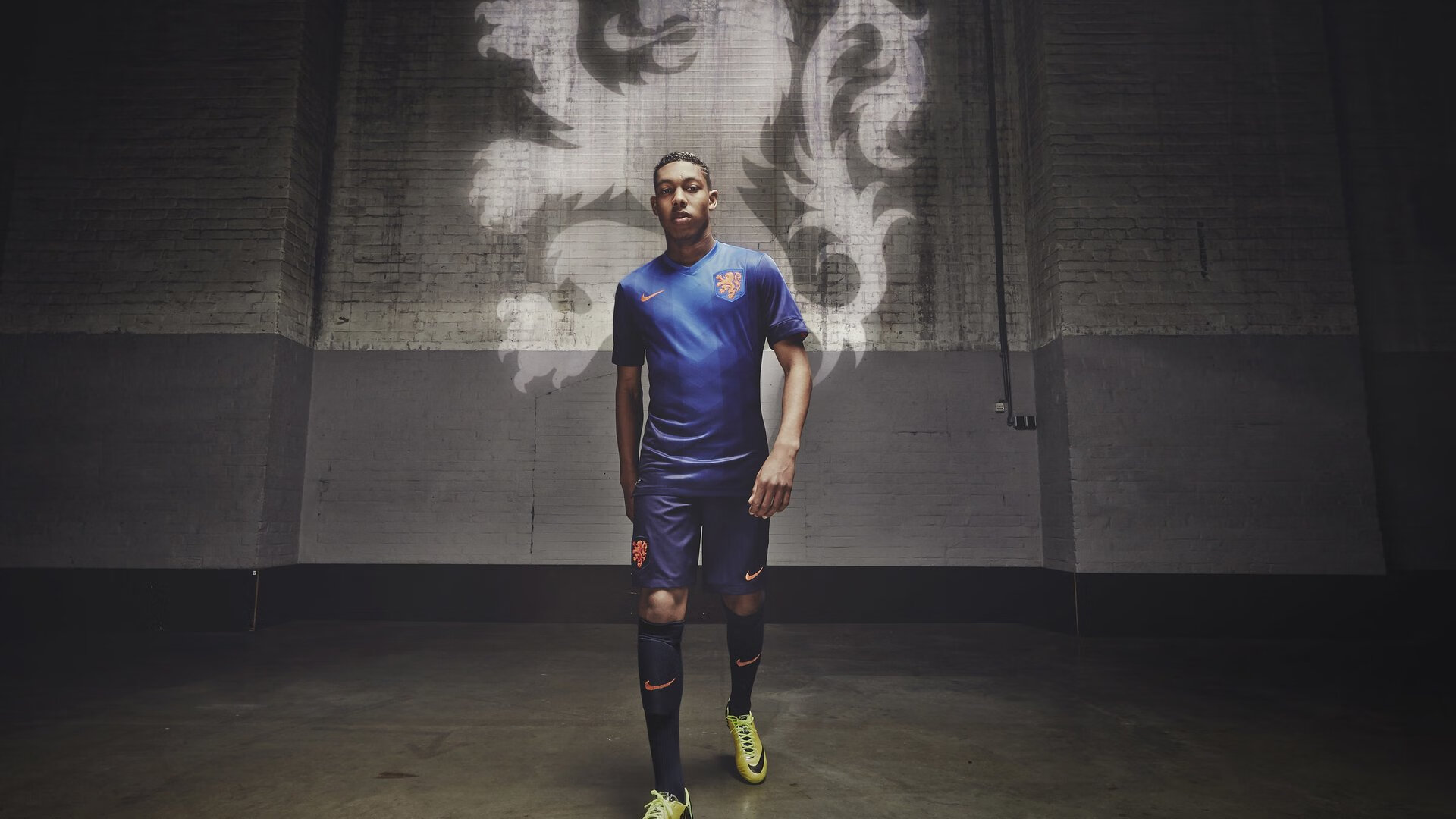 多彩赛场：未来足球场的多元化设计理念，足球场地建设创新做法